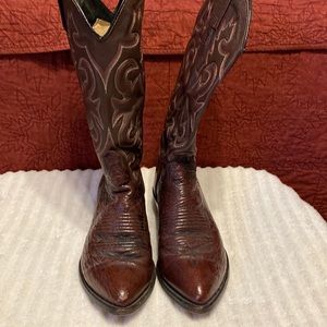 Maroon J Chisholm, handcrafted boots, size 8 ostrich skin